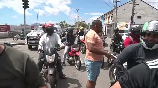 MOTORISTAS DE APLICATIVOS FAZEM MANIFESTAÇÃO PEDINDO POR MAIS SEGURANÇA APÓS MORTE DE&nbsp;COLEGA
