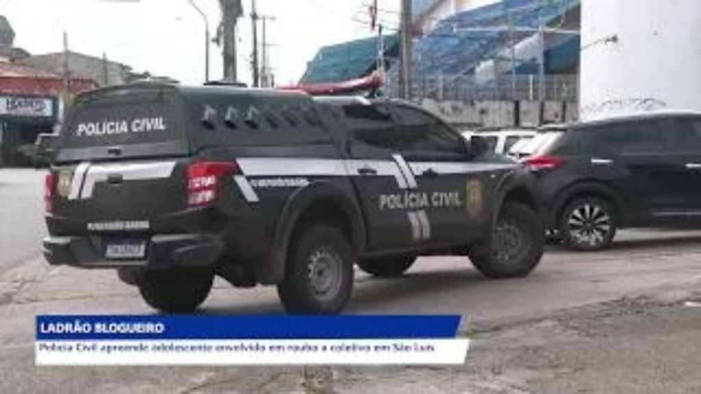 ADOLESCENTE QUE FEZ LIVE ENQUANTO ASSALTAVA ÔNIBUS É APREENDIDO PELA&nbsp;POLÍCIA
