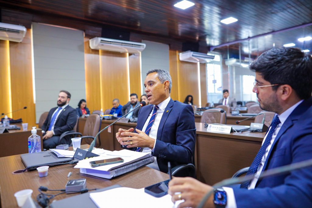 CPI dos Contratos Emergenciais na Câmara Municipal ouve Washington Viêgas, ex-presidente da&nbsp;CPL