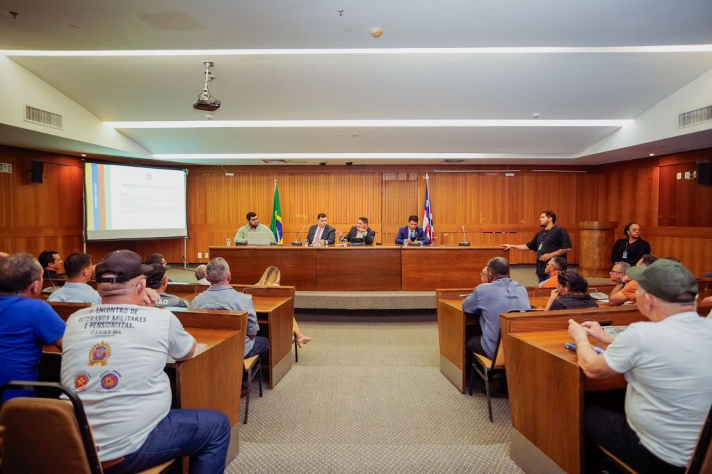 Comissão de Segurança da Alema recebe militares para dialogar sobre demandas da categoria