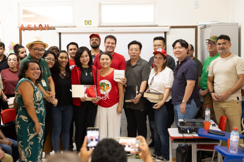 Governador em Exercício acompanha comitiva chinesa em visita técnica a assentamento do MST em&nbsp;Itapecuru-Mirim