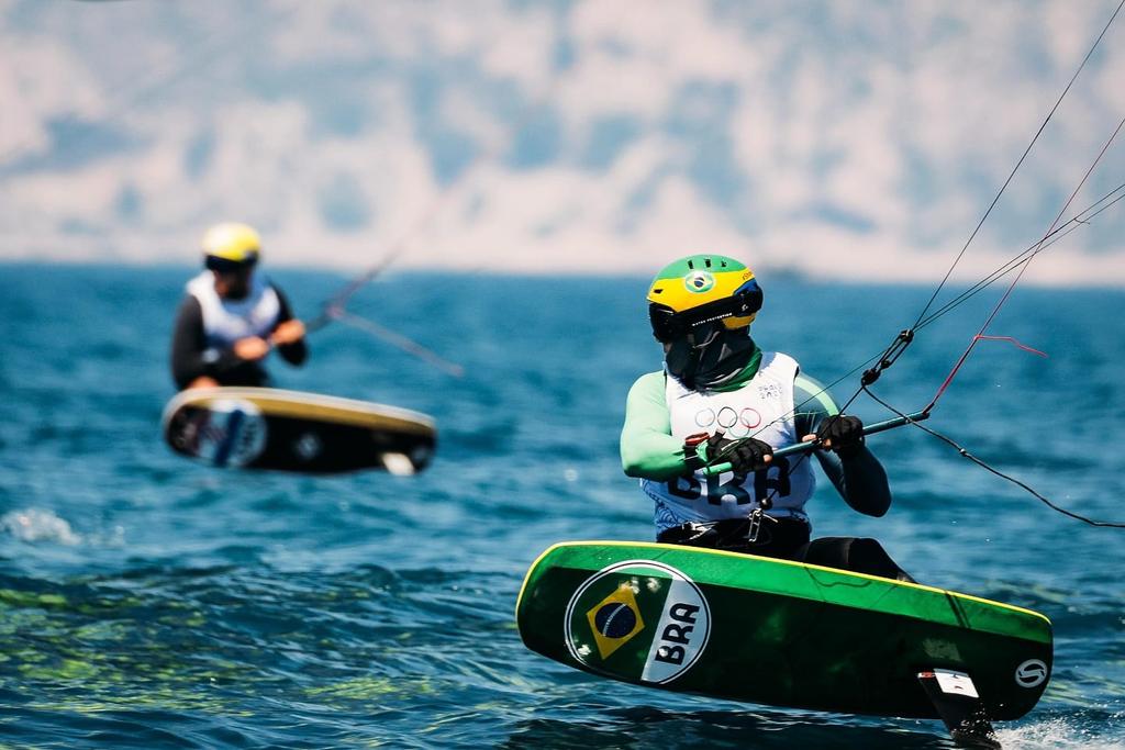 Kitesurfista maranhense venceu uma regata na semifinal e teve o melhor desempenho da vela brasileira nesta edição dos Jogos Olímpicos.