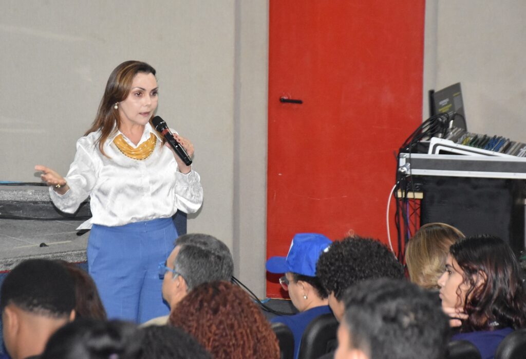 Relação do uso de drogas com suicídio é abordada em&nbsp;palestra