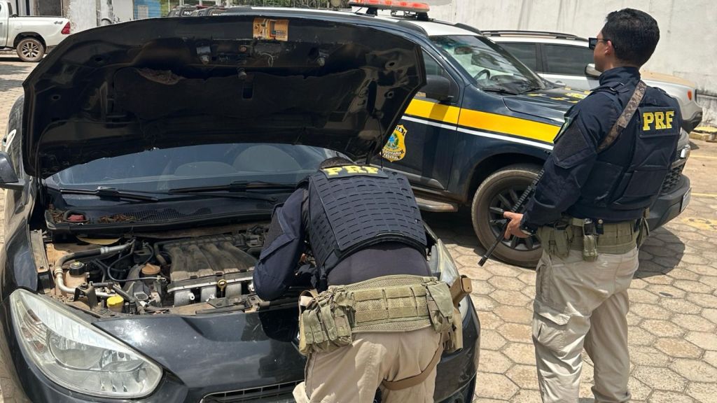 PRF recupera carro furtado e prende motorista por receptação em Barra do&nbsp;Corda