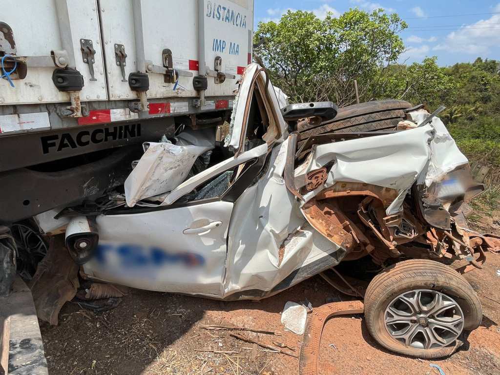 CAMINHONEIRO É PRESO POR USO DE ANFETAMINA E CAUSA ENGAVETAMENTO NA&nbsp;BR-010