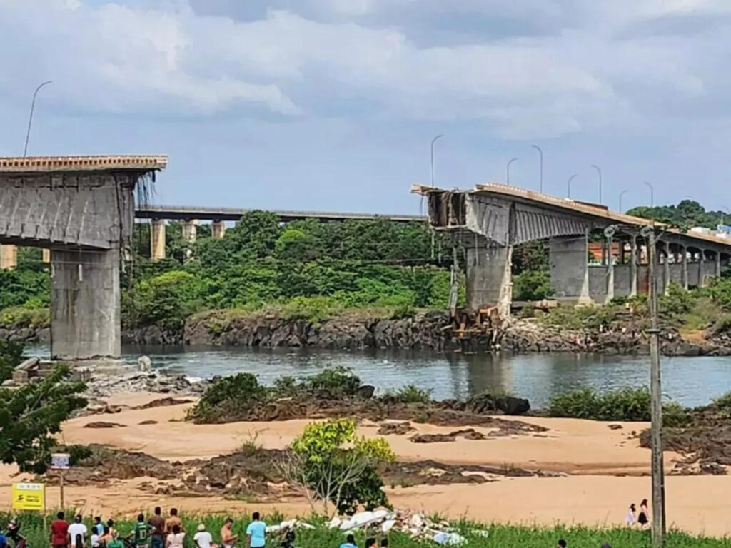 Queda de ponte: Marinha suspende busca subaquática no Rio Tocantins