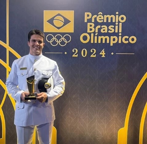 Bruno Lobo é eleito o melhor atleta da vela no Prêmio Brasil Olímpico&nbsp;2024