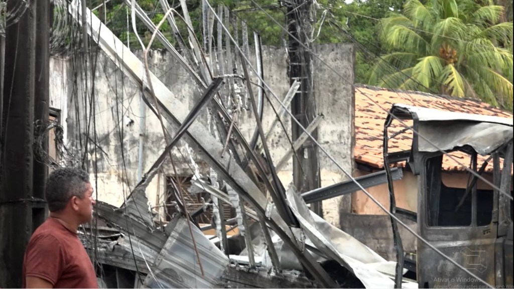 Incêndio em caminhão deixa moradores desalojados no Cruzeiro do&nbsp;Anil