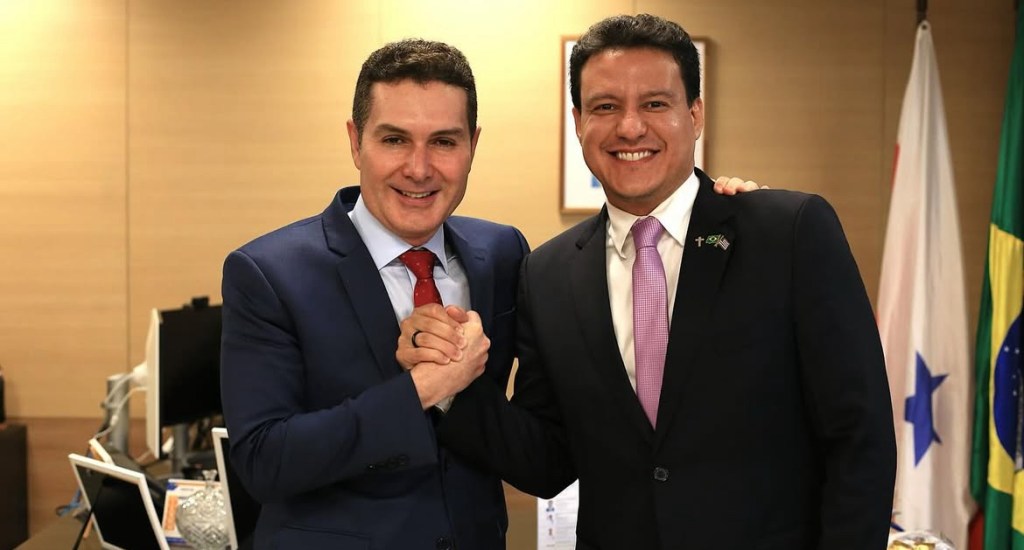 Felipe Camarão discute obras do Minha Casa, Minha Vida com ministro Jader&nbsp;Filho