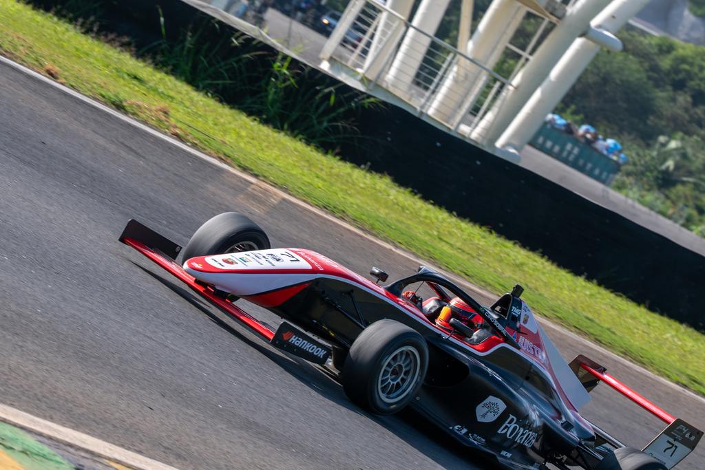 Ciro Sobral faz história e conquista vitória inédita para o Norte-Nordeste na Fórmula 4&nbsp;Brasil