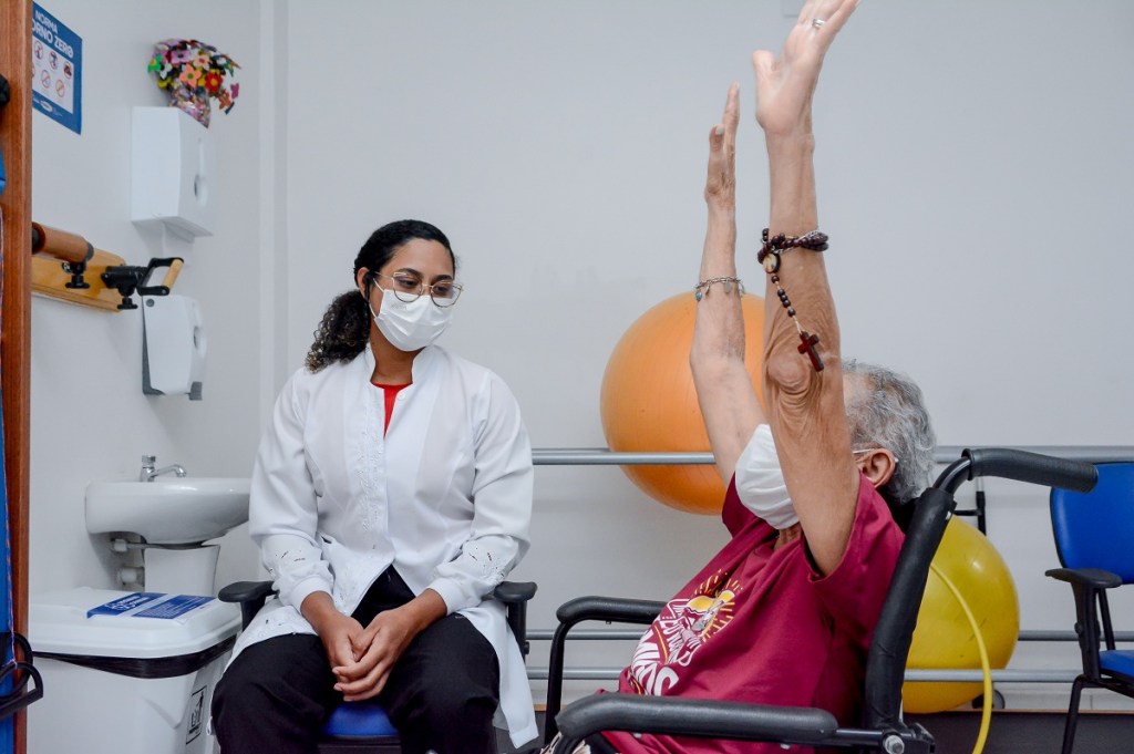 Policlínica do Idoso realiza mais de 5.800 atendimentos em um mês e reforça cuidado integral à terceira&nbsp;idade