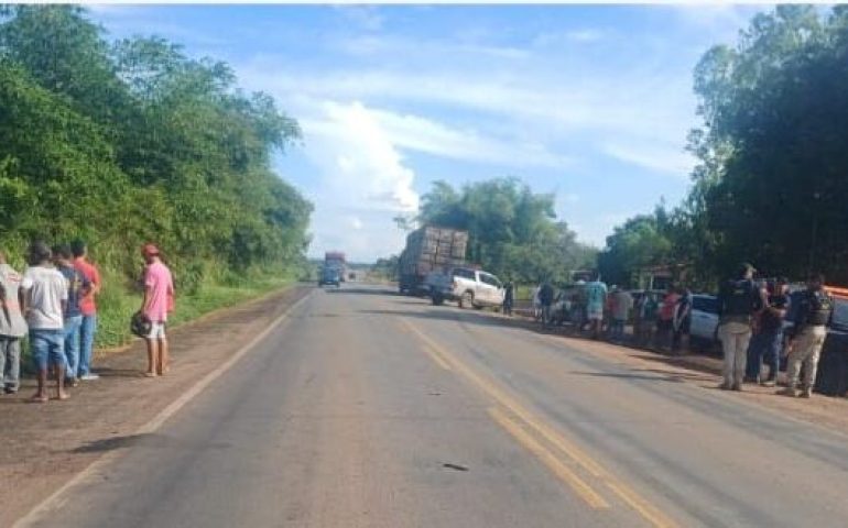 Motociclista de 19 anos morre em colisão com caminhão na BR-135, no&nbsp;Maranhão