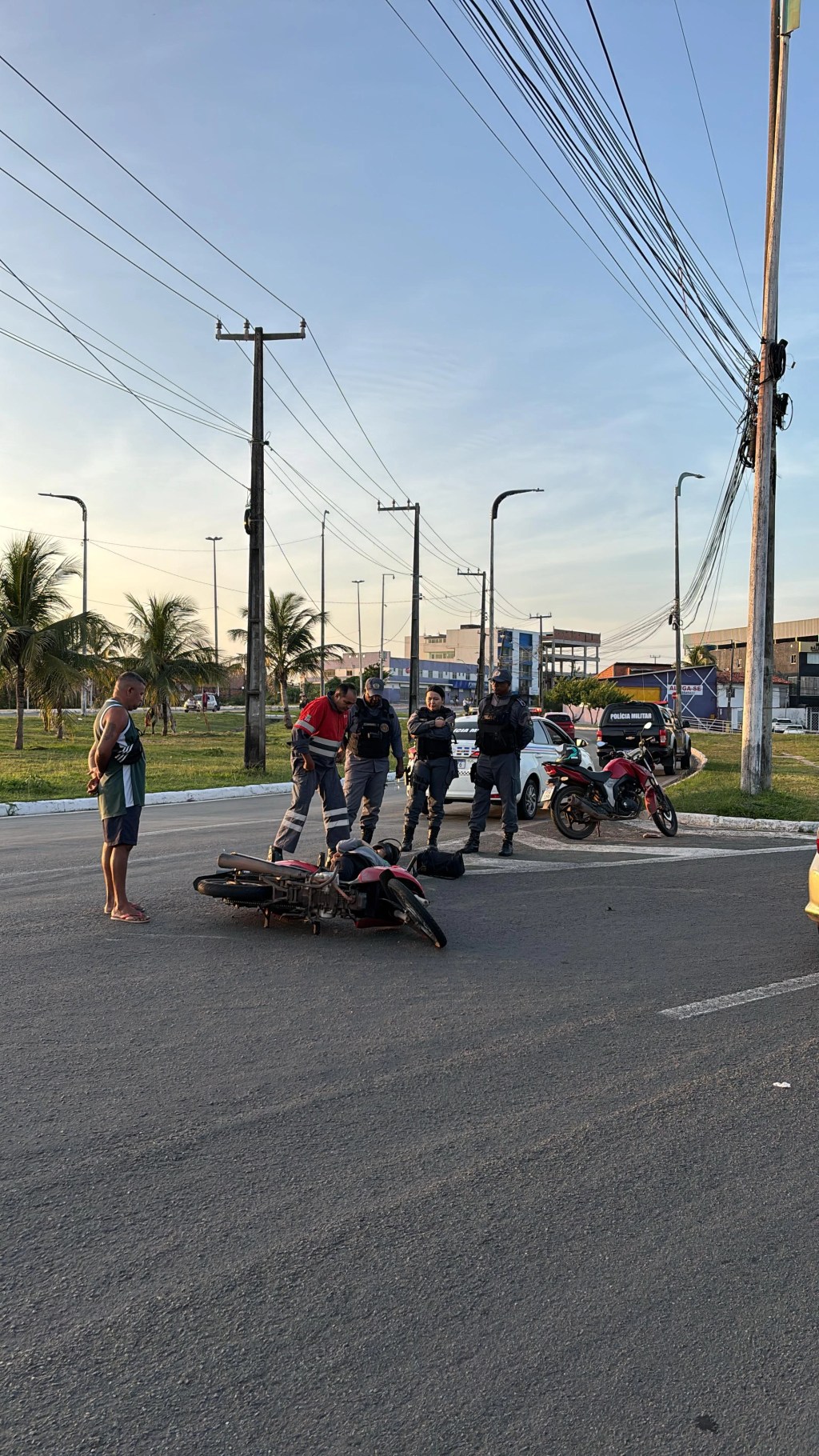Passageira de moto espera duas horas por atendimento do Samu após acidente em São&nbsp;Luís