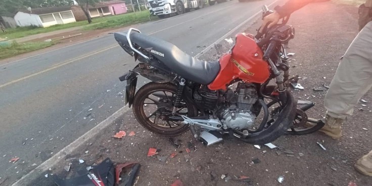 Motociclista morre em colisão com carreta na BR-135 em Santa&nbsp;Rita