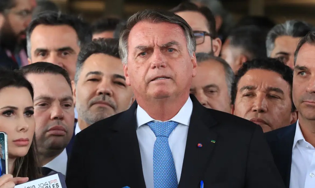 STF inicia julgamento de Bolsonaro e aliados por trama golpista