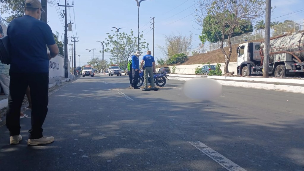 Menino de 9 anos morre em acidente entre moto e caminhão na Avenida dos Franceses, em São&nbsp;Luís