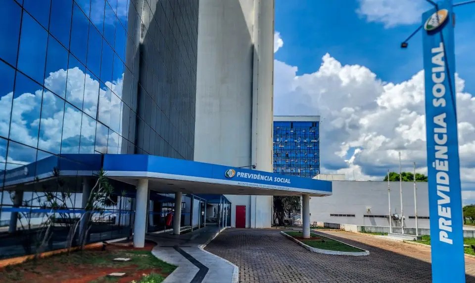 INSS passa a exigir biometria para novos benefícios; atuais segurados terão transição até&nbsp;2027