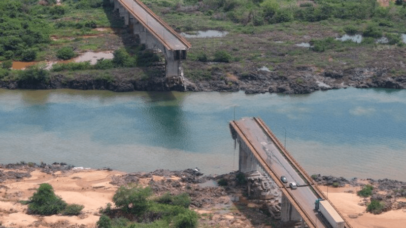 Operários paralisam obras da Ponte JK em Estreito por atraso no pagamento de&nbsp;salários