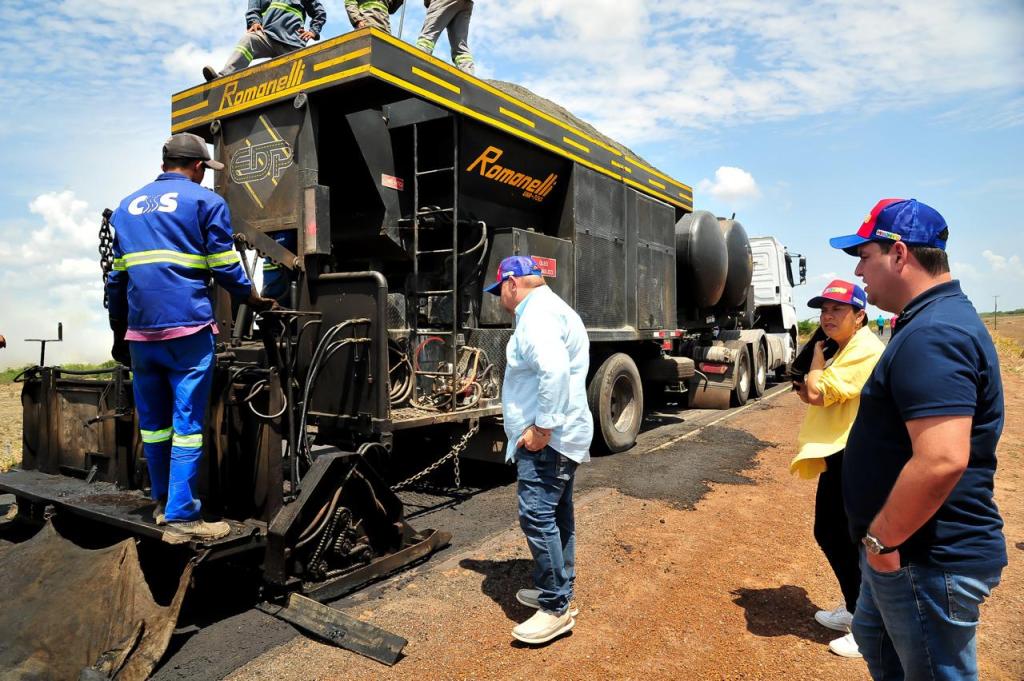 Deputados vistoriam requalificação da MA-014 entre Vitória do Mearim e&nbsp;Pinheiro