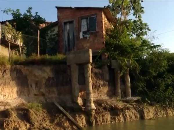 Erosão às margens do Rio Maracu ameaça casas e desaloja famílias em&nbsp;Cajari
